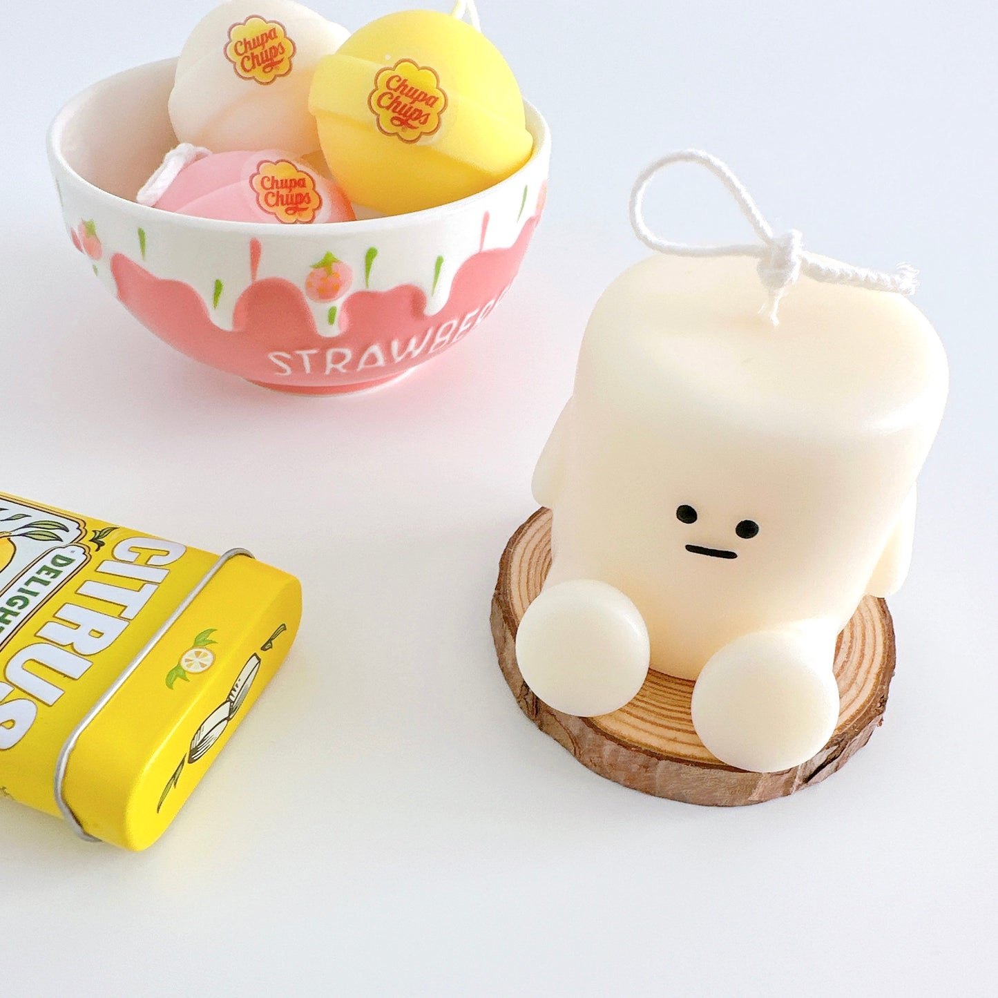 Marshmallow Candle