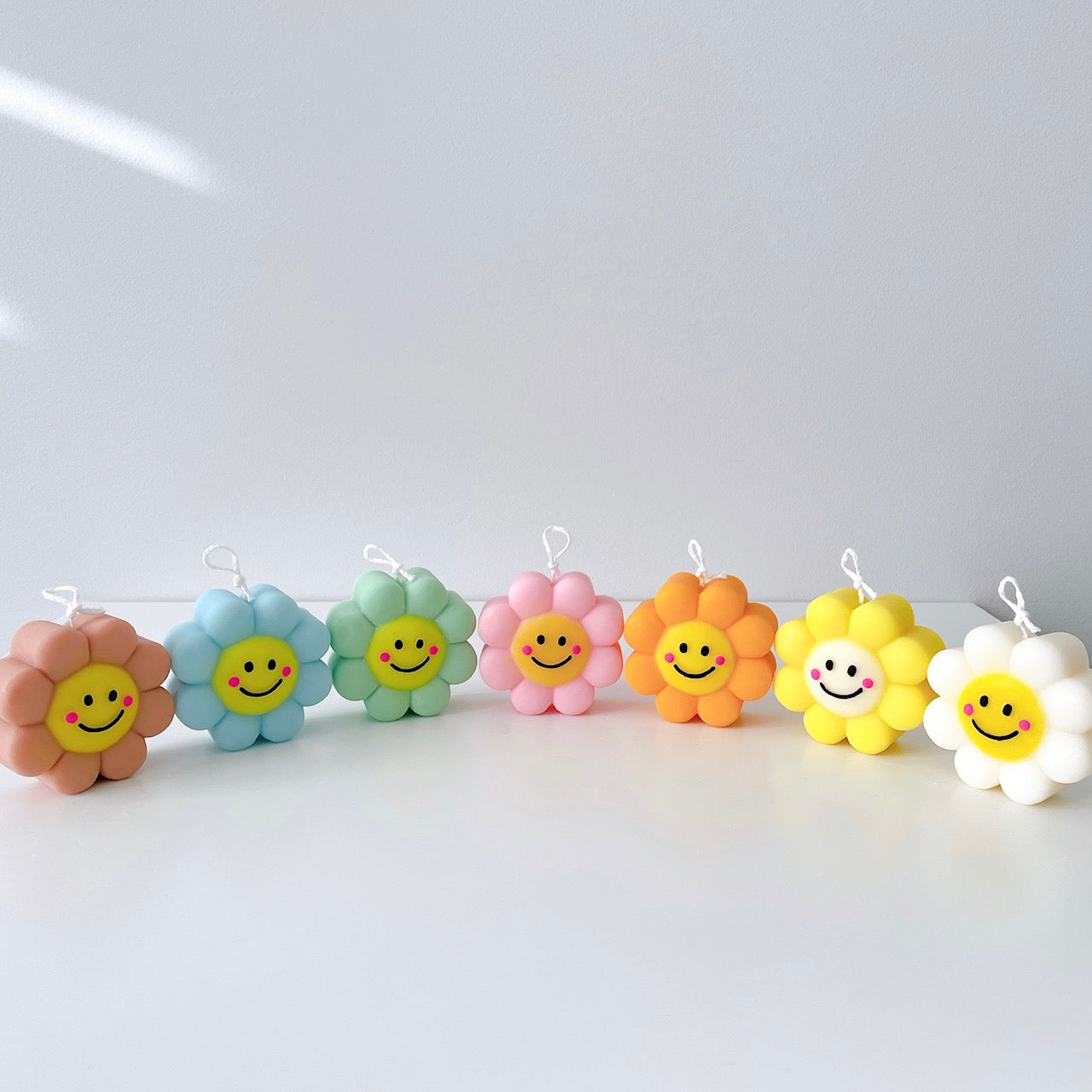 Smiley Daisy Candles