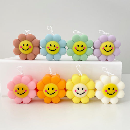 Smiley Daisy Candles